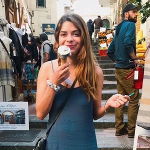 Meet your Posher, Lea